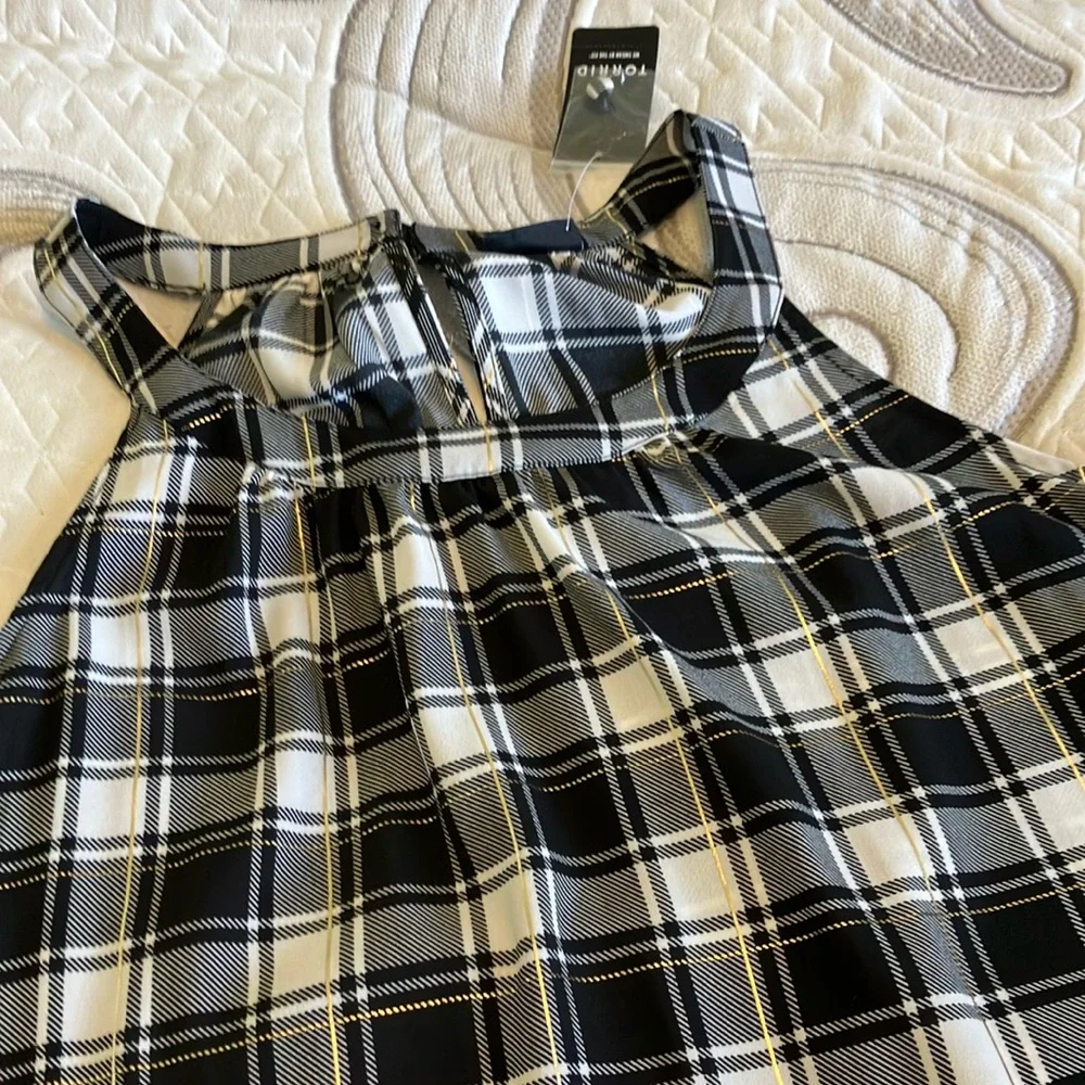 Torrid Black and White Plaid Tank Top - Picture 1 of 6